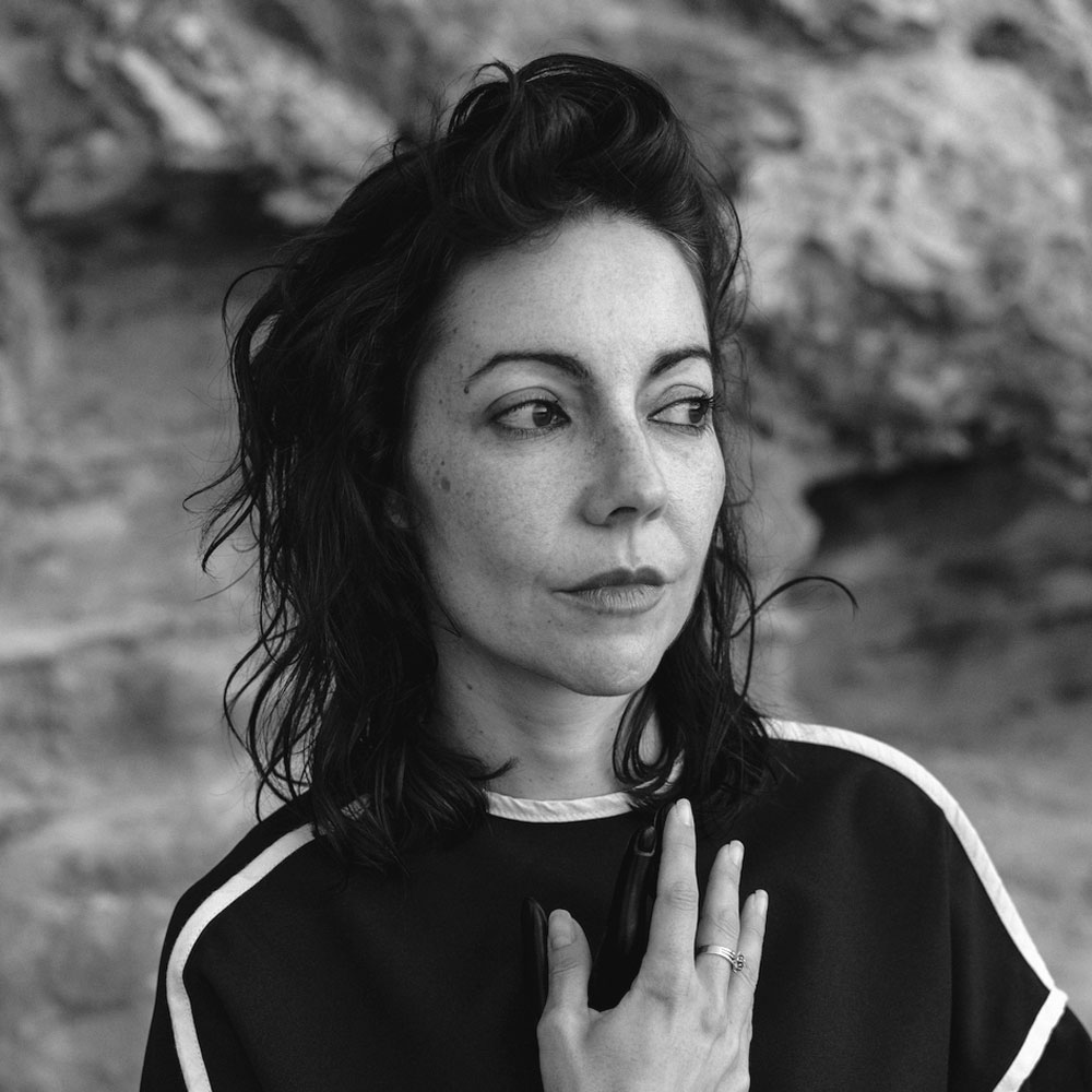 Photo: Lucrecia Dalt by Aina Climent.